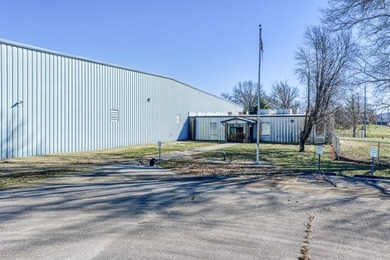 Exceptional 226,000 sq ft industrial facility on 16.5 acres in - photo 12