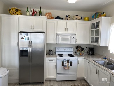 Welcome to Bubba's Beach House!Take a step back to a beach haven - photo 13