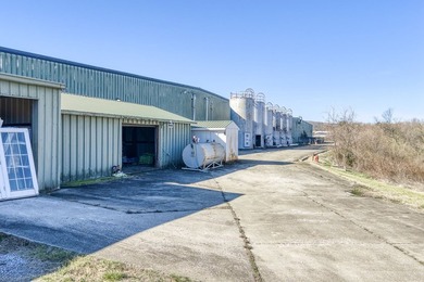 Exceptional 226,000 sq ft industrial facility on 16.5 acres in - photo 16