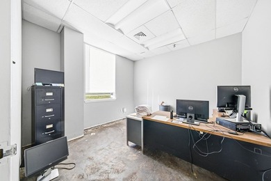 Exceptional 226,000 sq ft industrial facility on 16.5 acres in - photo 32