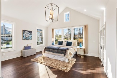 The Woodland Oak is a beautiful 3 story retreat tucked away in