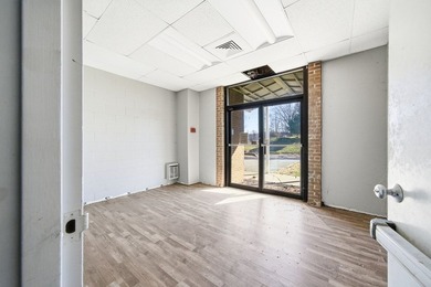Exceptional 226,000 sq ft industrial facility on 16.5 acres in - photo 35