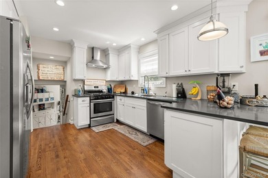 This charming West Islip Multi-level home perfectly blends - photo 7