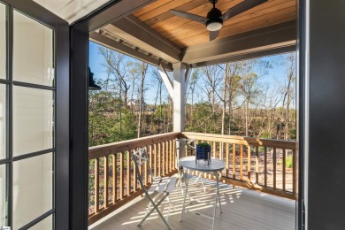 The Woodland Oak is a beautiful 3 story retreat tucked away in