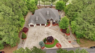 Meticulously maintained, custom-built masterpiece nestled on - photo 2