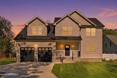 Welcome to this stunning new construction home in the Mapletree - photo 2