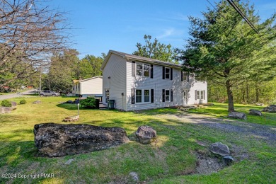 (private lake, pond, creek) Home For Sale in Tobyhanna Pennsylvania