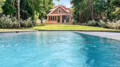 Enchanting Modern Beach House This enchanting 1930s cottage has - photo 1