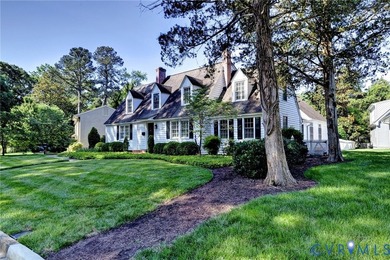 Just minutes from downtown Williamsburg, this charming home is - photo 3