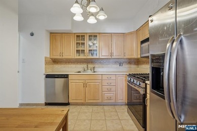 Stunning 1-Bedroom Co-op with Hudson River & GWB Views Welcome