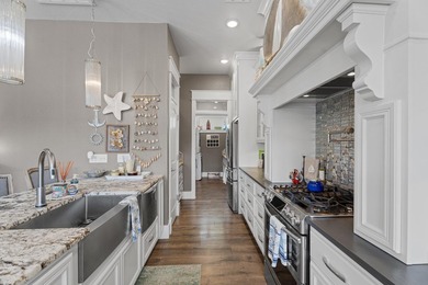 LUXURY WATERFRONT ESTATE Gated Entry, Custom Built Main + Guest - photo 17