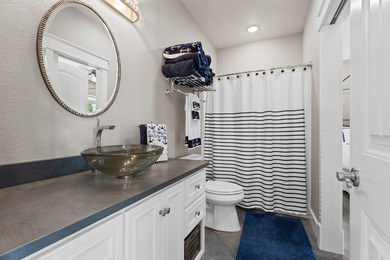 LUXURY WATERFRONT ESTATE Gated Entry, Custom Built Main + Guest - photo 26