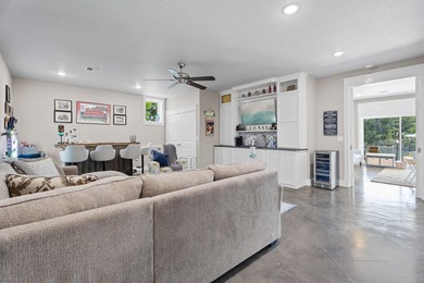 LUXURY WATERFRONT ESTATE Gated Entry, Custom Built Main + Guest - photo 33