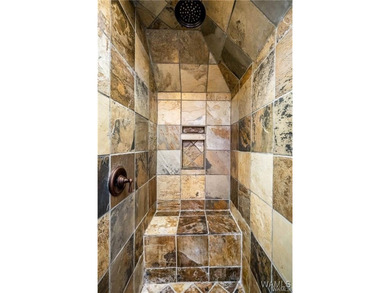 Serene, private, and designed to capture the beauty of Lake - photo 41