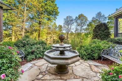Serene, private, and designed to capture the beauty of Lake - photo 57