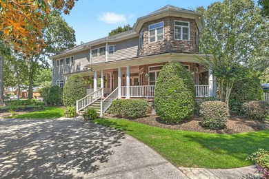 A truly distinctive residence in Coosaw Creek Country Club, this - photo 2