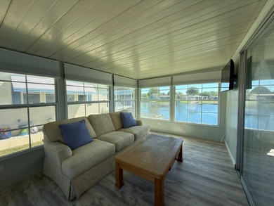 Discover the perfect blend of comfort, style, and Florida - photo 9