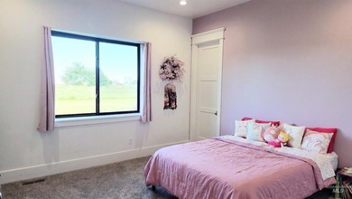 Experience 5 acres of space and a custom-built residence - photo 14