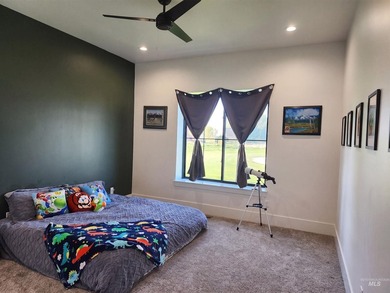 Experience 5 acres of space and a custom-built residence - photo 15