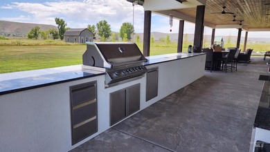 Experience 5 acres of space and a custom-built residence - photo 26