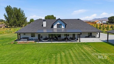 Experience 5 acres of space and a custom-built residence - photo 27