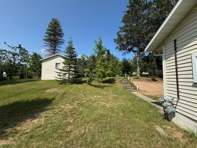 Large lot w/131' of frontage on spring-fed, all-sport, 80 acre - photo 29