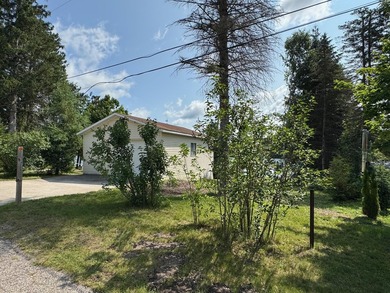 Large lot w/131' of frontage on spring-fed, all-sport, 80 acre - photo 31