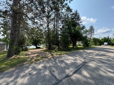 Large lot w/131' of frontage on spring-fed, all-sport, 80 acre - photo 32