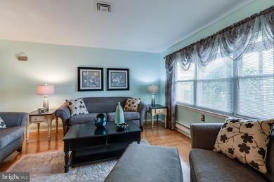 Welcome to this beautifully maintained expanded Gladwin model - photo 5