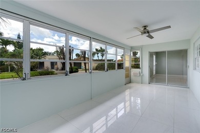 Welcome to this beautifully maintained attached villa in - photo 8