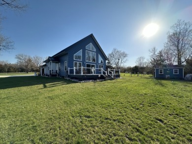 Puckaway Lake Home For Sale in Markesan Wisconsin