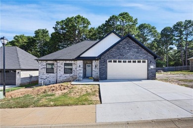 Lake Dardanelle Home For Sale in Russellville Arkansas