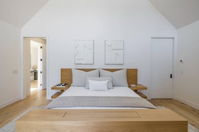 Originally conceived as the Laguna Project, 9 Margarets is an - photo 10