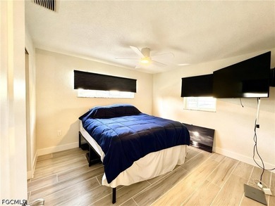Pirate Harbor ! Beautifully remodeled 3-bedroom, 2-bath - photo 12