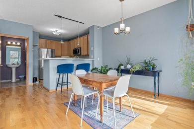 Experience elevated North Loop living in this stunning top-floor - photo 13