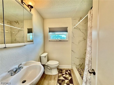 Pirate Harbor ! Beautifully remodeled 3-bedroom, 2-bath - photo 15