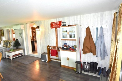 Waterfront living on Trestle Works Bay with a true fish-spawning - photo 15