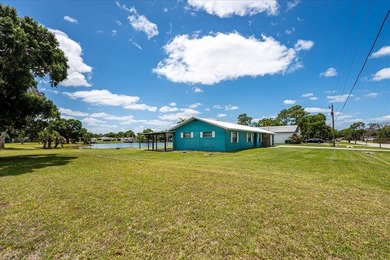 Spacious CBS lakefront home on a desirable corner lot! This - photo 6