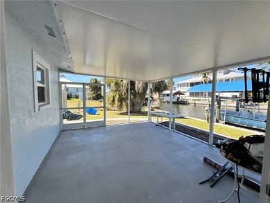 Pirate Harbor ! Beautifully remodeled 3-bedroom, 2-bath - photo 17
