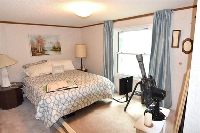 Waterfront living on Trestle Works Bay with a true fish-spawning - photo 22