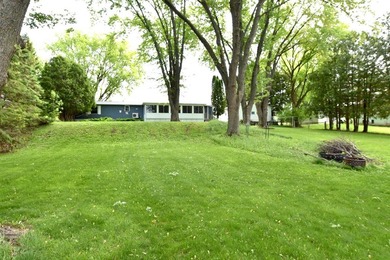 Waterfront living on Trestle Works Bay with a true fish-spawning - photo 28