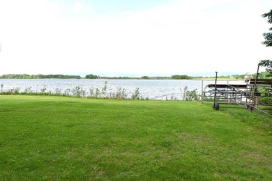 Waterfront living on Trestle Works Bay with a true fish-spawning - photo 30