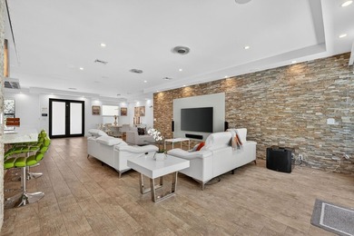 Stunning modern home in prestigious Coral Ridge Country Club! - photo 10