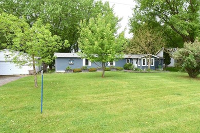 Waterfront living on Trestle Works Bay with a true fish-spawning - photo 36