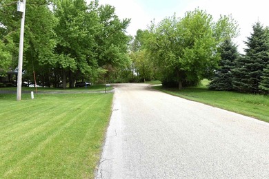 Waterfront living on Trestle Works Bay with a true fish-spawning - photo 37