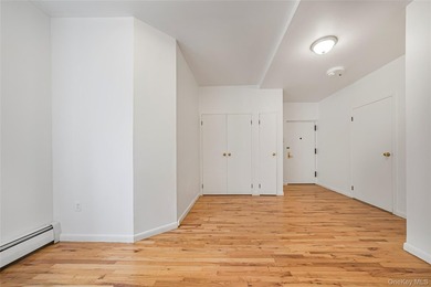 Welcome to this beautiful studio unit in the heart of Harlem. It - photo 2