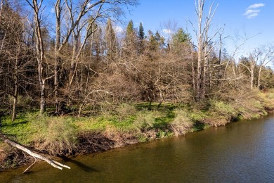A beautiful and very privately situated 2 acre vacant lot on one - photo 3