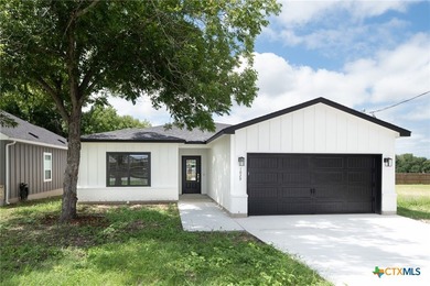 Guadalupe River - Guadalupe County Home For Sale in Seguin Texas