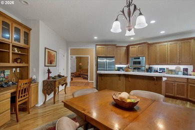 Custom built single level home with vaulted ceilings, gas - photo 14