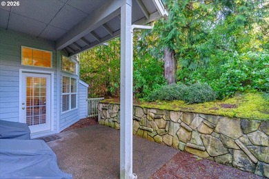 Custom built single level home with vaulted ceilings, gas - photo 21